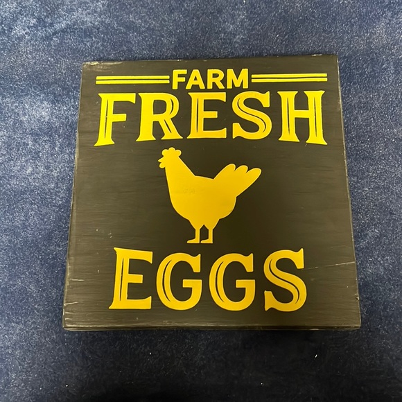 Farm fresh eggs wood board - Picture 1 of 2